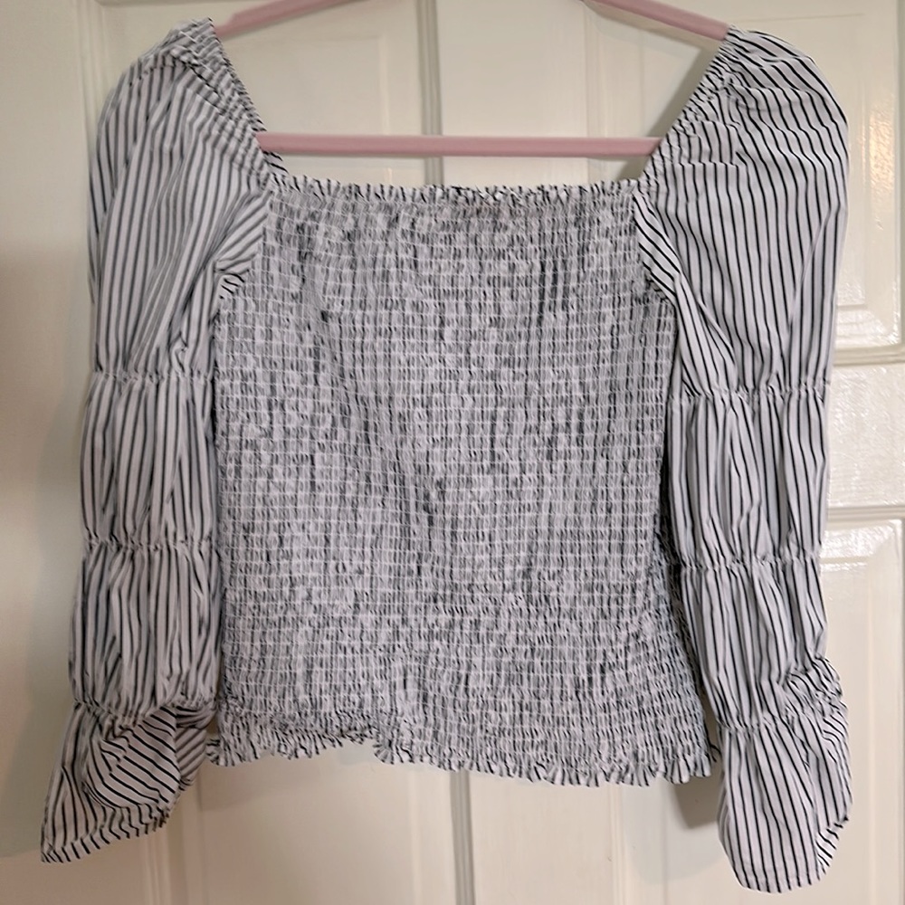 Off-the-shoulder top